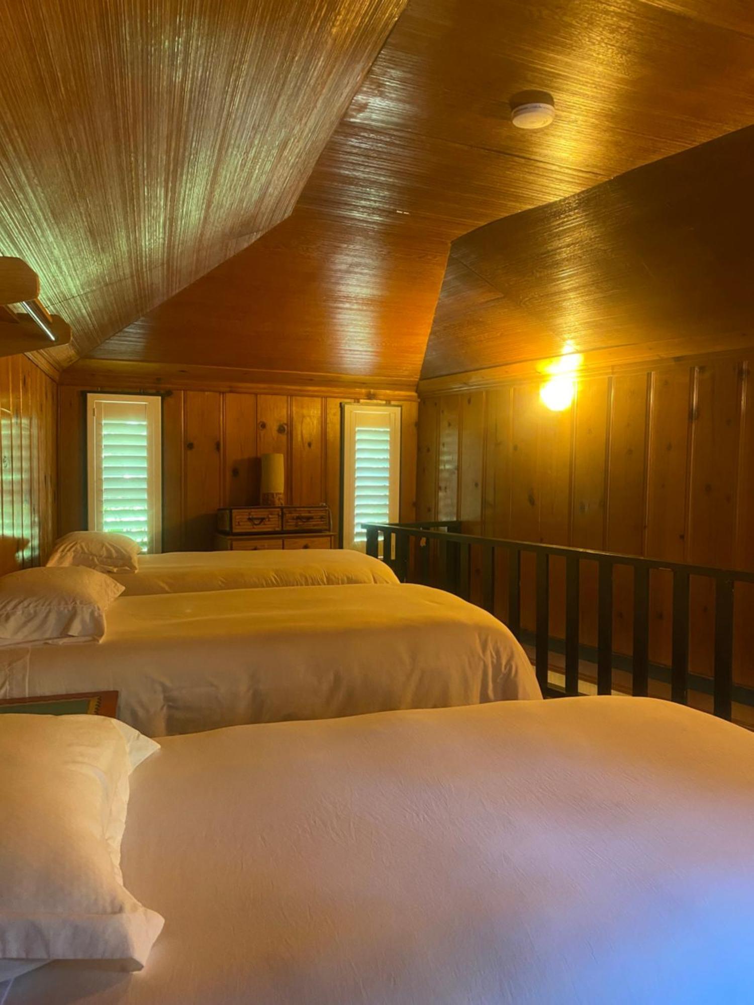 Seven Circles Lodge&Retreat Badger Экстерьер фото